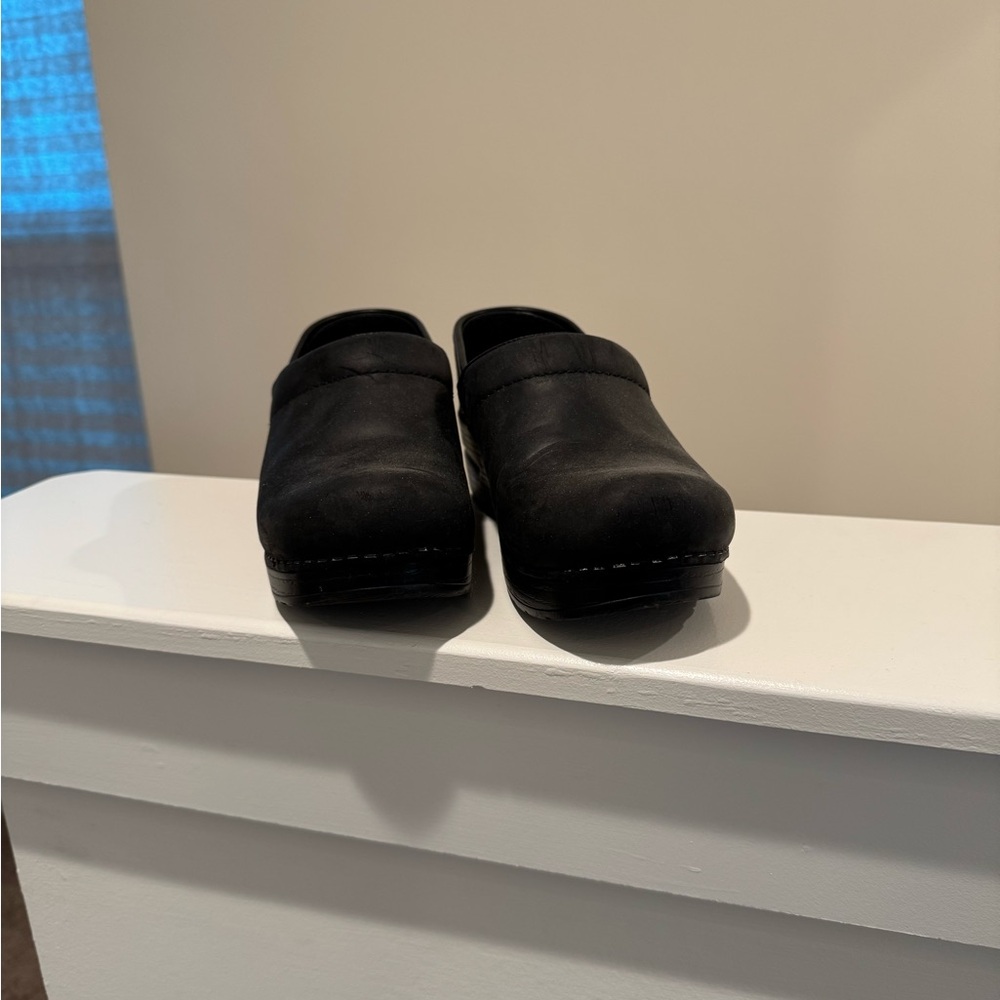 Black Clogs - Picture 3 of 4